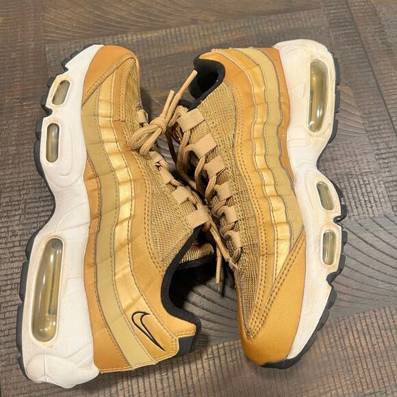 Nike Air Max 95 Metallic Gold women 7 - Picture 9 of 11